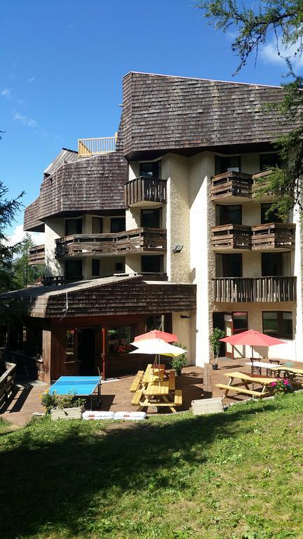 Hotel Les Trappeurs 레오레스 외부 사진