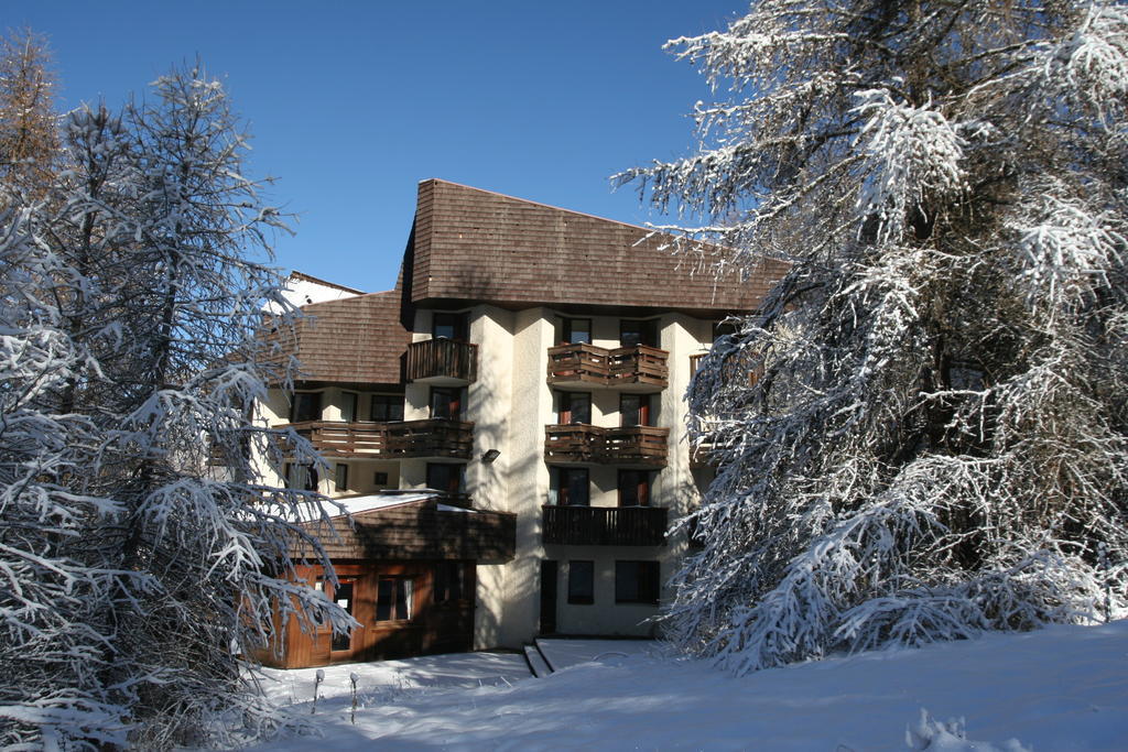 Hotel Les Trappeurs 레오레스 외부 사진