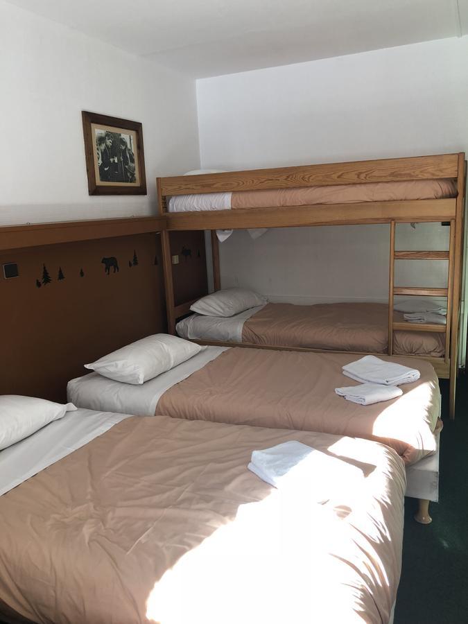 Hotel Les Trappeurs 레오레스 외부 사진